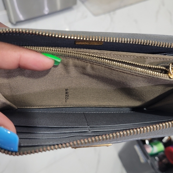 🔹️FENDI🔹️ long continental zip around grey wallet ✨️🩶 - Picture 4 of 12